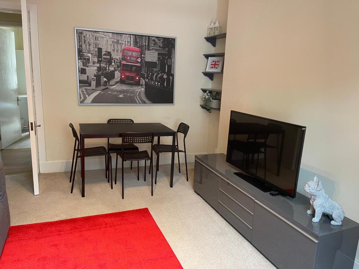 Beautiful 2 Bedroom Apartment- Prime Location, Aberdeen Centre 外观 照片