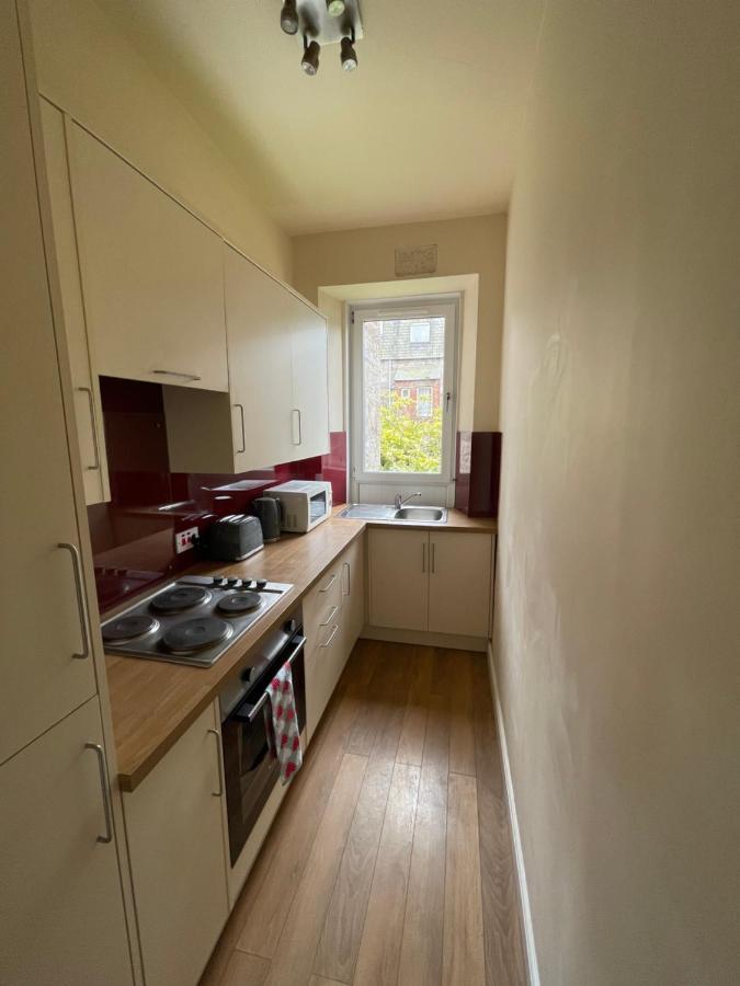 Beautiful 2 Bedroom Apartment- Prime Location, Aberdeen Centre 外观 照片