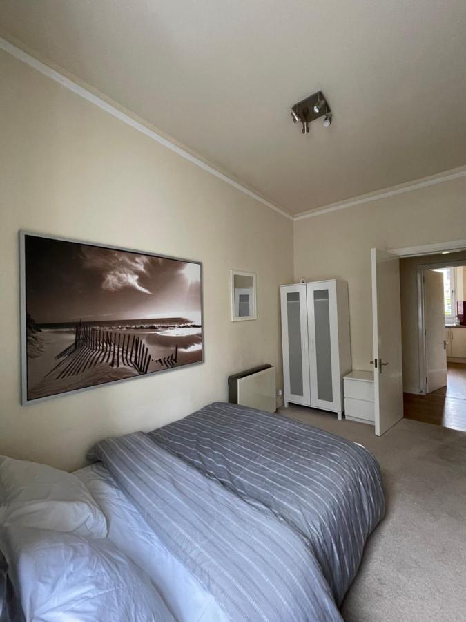 Beautiful 2 Bedroom Apartment- Prime Location, Aberdeen Centre 外观 照片